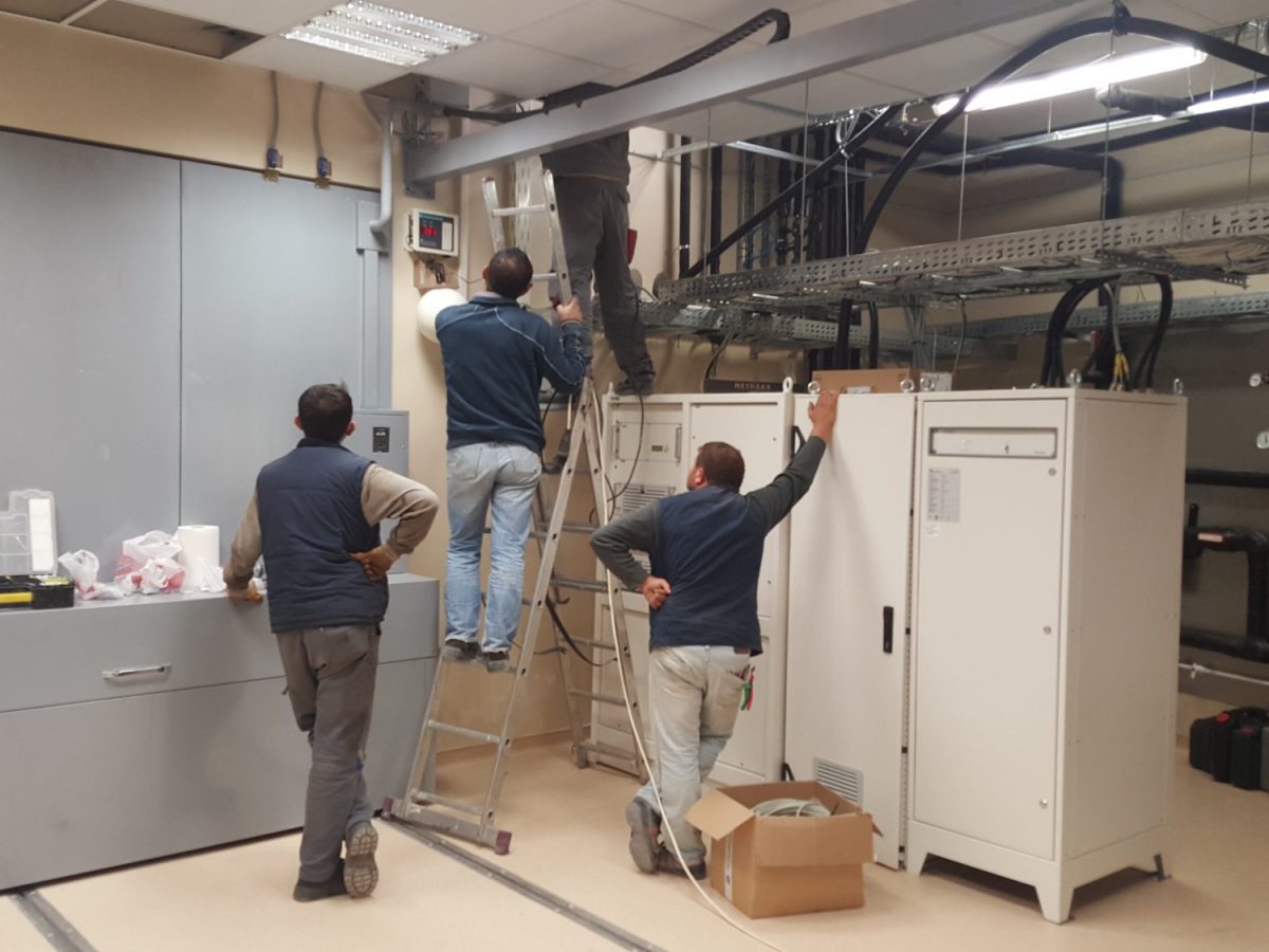 cyclotron door powering